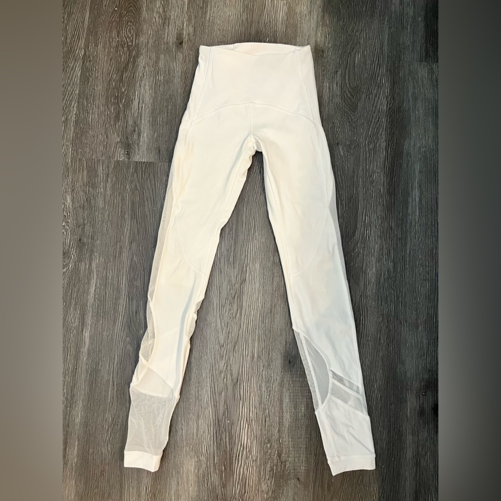 Winder under high rise mesh white leggings 🥂